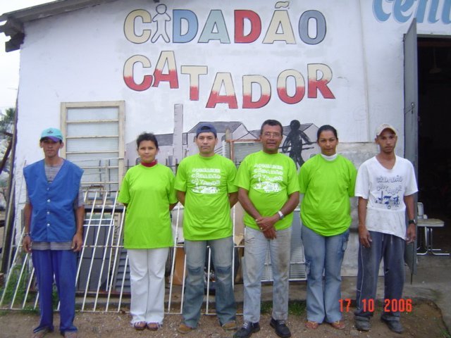 Equipe do projeto Cidadão Catador em Registro
